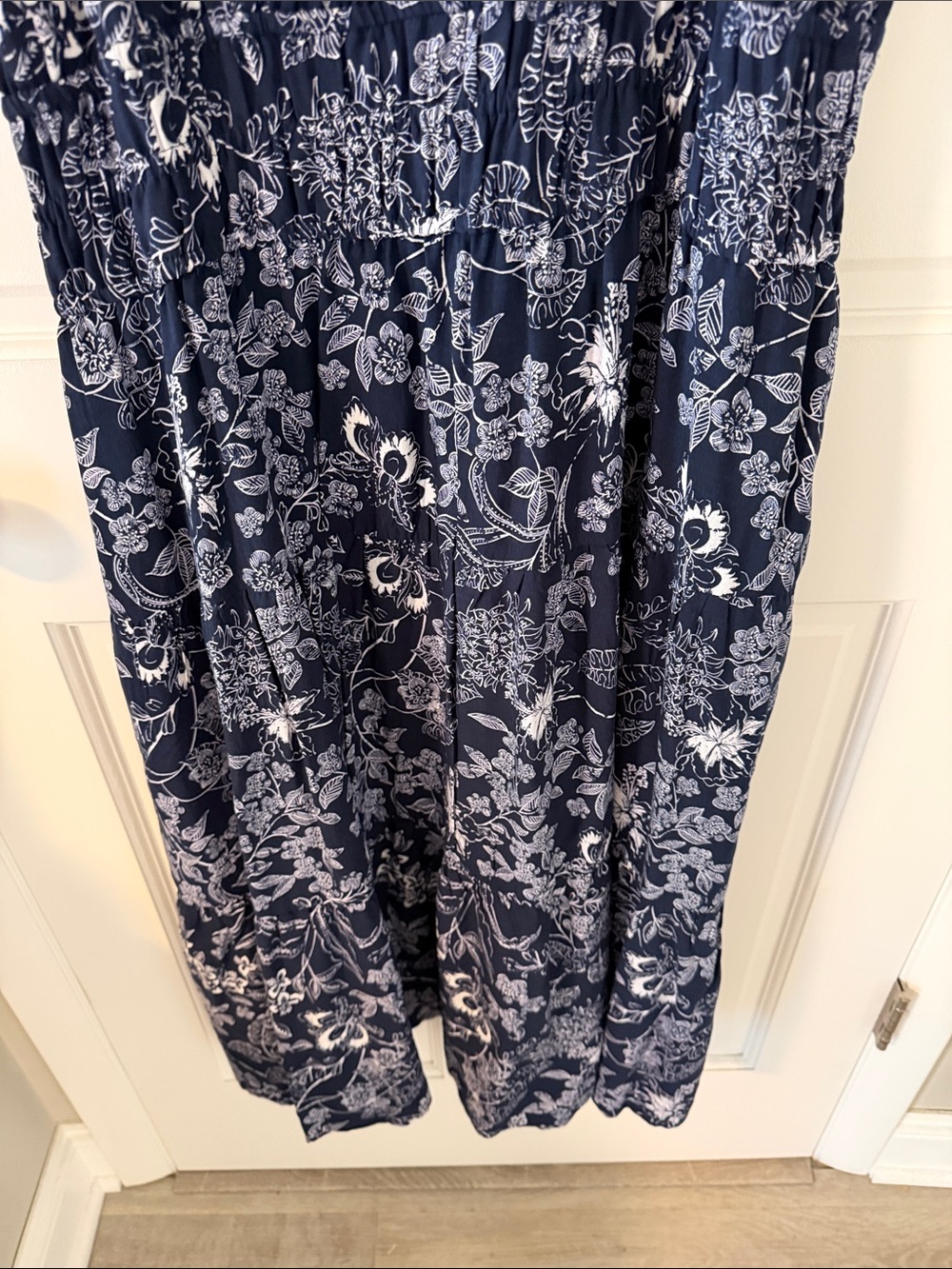 NWT Time and Tru Navy and White Floral Ruffle Sleeve Midi Dress Size XL 16-18 - Picture 6 of 8